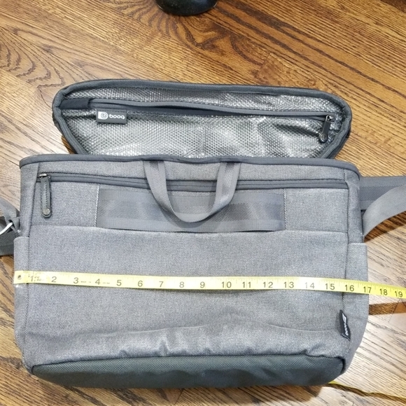 Booq Python Catch Camera Messenger Bag - Picture 4 of 10